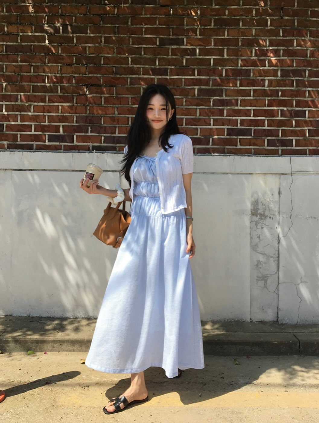 Bí quyết diện đồ mùa hè giúp “hack tuổi” bất ngờ